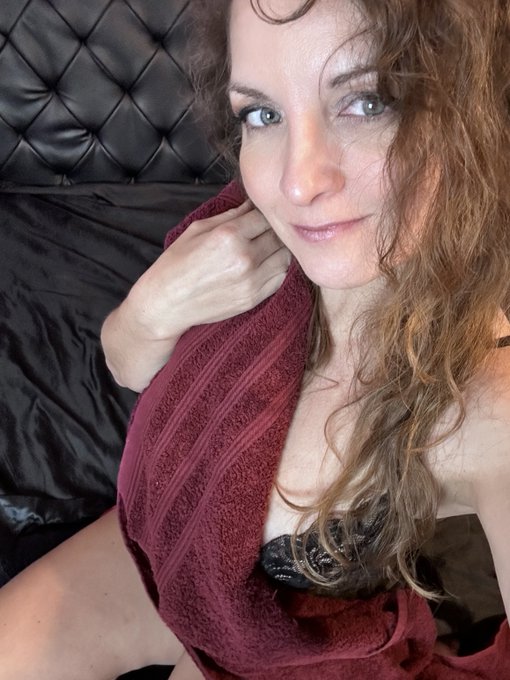 Envie d'une webcam ? 💖 C'est ici : https://t.co/u9hrfZPovT https://t.co/HXJVbJe2x0