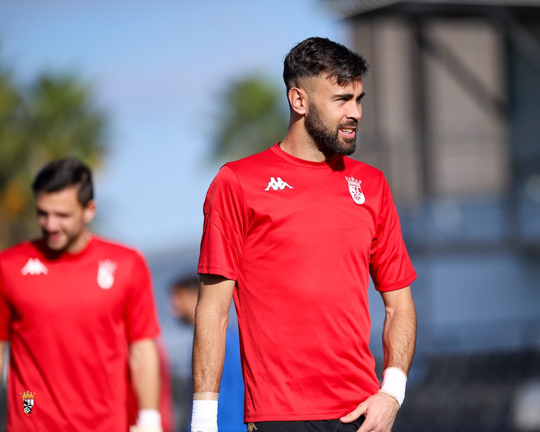 ¡Preparados! ⚔️

#SiempreADCeutaFC ⚪️⚫️