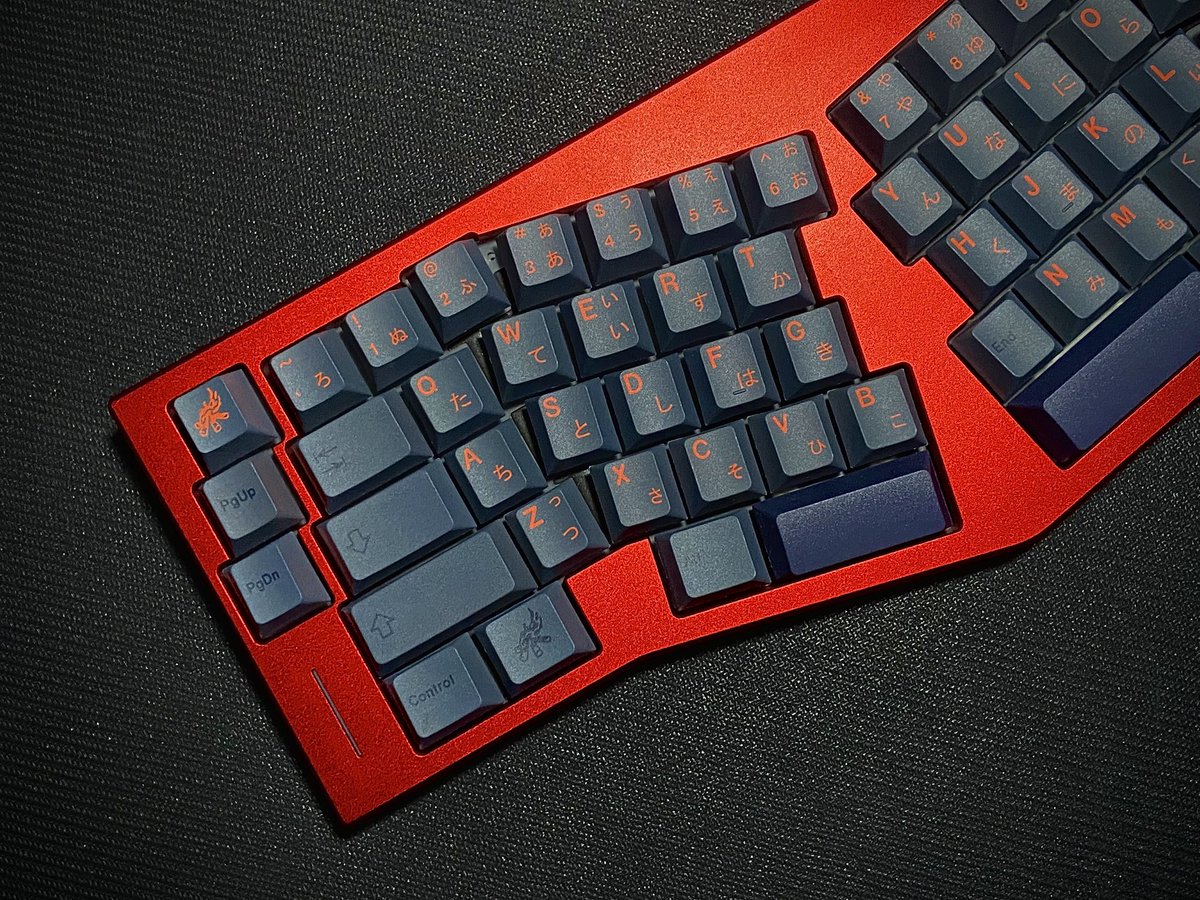 sumintcondition's tweet image. if “still coping sa cancelled flame rises in bangkok but i also love yunjin’s orange hair” was a keyboard ❤️‍🔥🍊