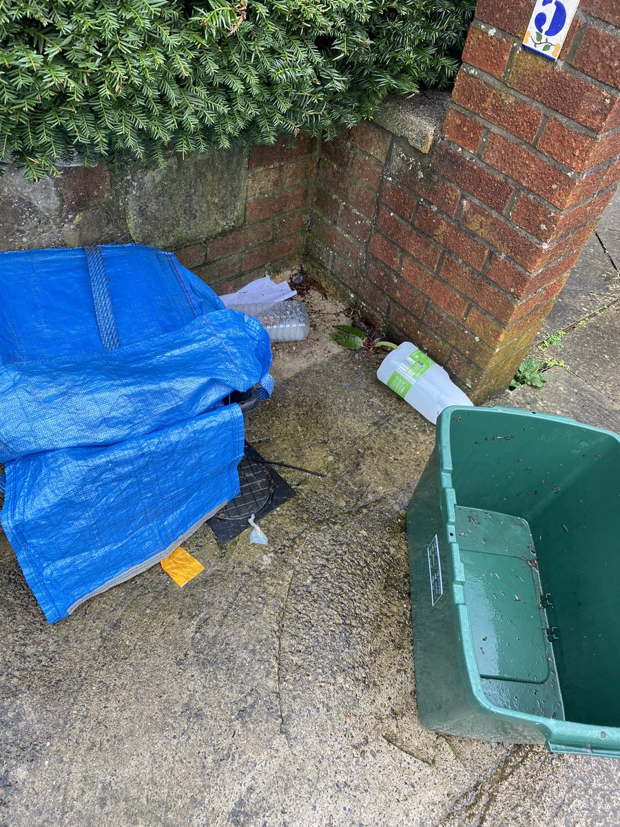 @bristolcitycouncil
not only were our recycling collections over 11 days late, leaving us with nearly 3 weeks worth of rubbish and food waste on the road but when it’s collected boxes are left un emptied and scattered up the road. It’s been a shocking service from <a href="/BristolWaste/">Bristol Waste</a>