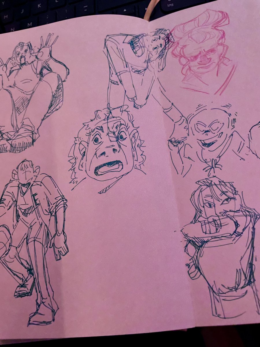 MsBananica's tweet photo. Viendo #OTDirecto2E mientras hago dibujillos en el sketchbook https://t.co/2ZEDZ4kR67