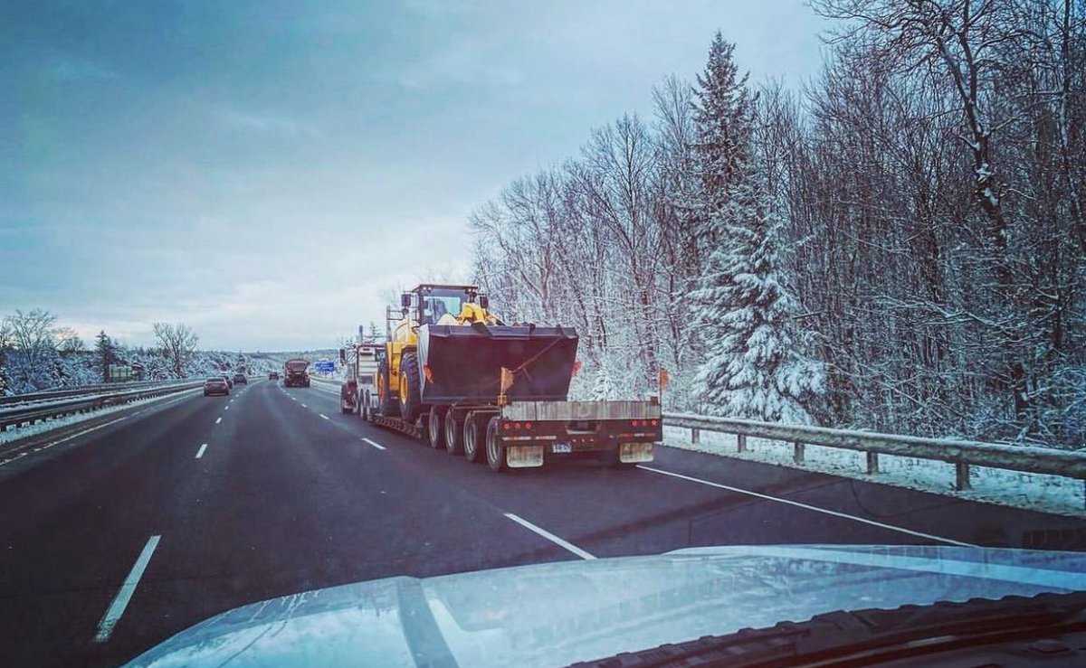 eqpme's tweet image. It’s another new year beginning and we’re starting it off on route with another rental from Eqpme. Our first delivery! 🎉👊🏻

#eqpme #usa #construction #rental #heavyequipment #NewsUpdates #marketplace #ecommence #rent #follow #constructionnews #TechNews #tech #Canada #NewYear2024