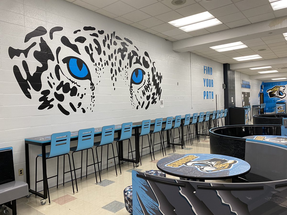 GatewaySTEM's tweet image. STEM upgrade complete: Cafe furniture looks amazing! 👏🏽