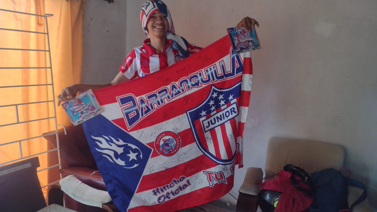 darkwin94's tweet photo. Este es #ElGloriosoJunior que viajó a Medallo y salió campeón. 🏆

Soy Juan David Carrillo Castillo, pedí prestado el celular a mi hermano para escribirle @ChrisDaes @TecnoglassSA @FunTecnoglass

Desde que nací soy de @JuniorClubSA la libertadores será nuestra de la mano de Dios https://t.co/SuiOogDVOe