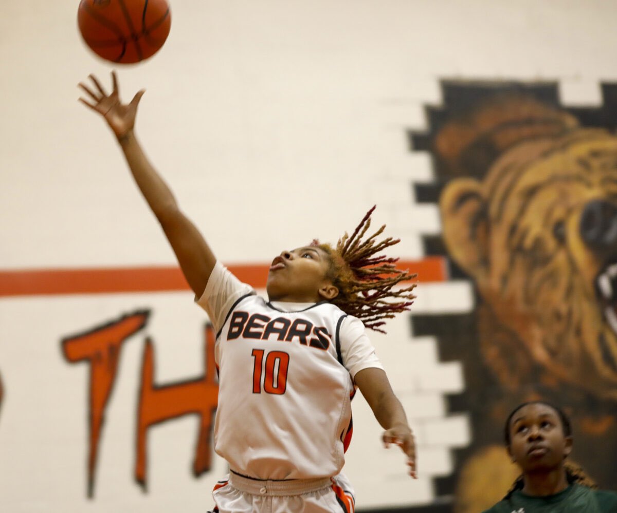 Unbeaten WPIAL basketball teams as we begin 2024 … 
Boys — Shaler, Southmoreland, Uniontown
Girls — North Allegheny, Peters Township, Oakland Catholic, Lincoln Park, Laurel Highlands, McGuffey, Clairton