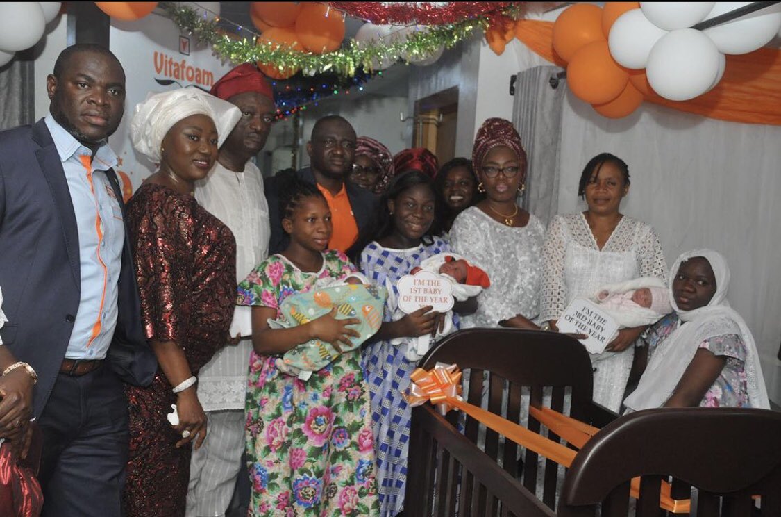 Welcoming the first dawn of the year with joy and hope! 🌟 Vitafoam continues its annual tradition, celebrating the first three babies of the year with heartfelt gifts at the Lagos Island Maternity Hospital.