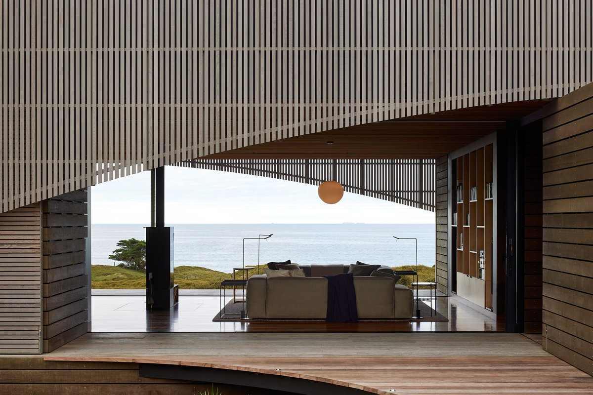 linear_magazine's tweet photo. Where waves meet dunes

—Dune House, by Herbst Architects https://t.co/NJeJzzXVa8