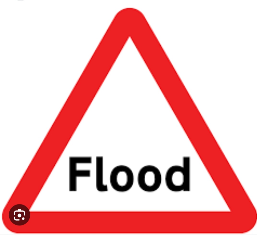 #RPUREEDY is on shift tonight with high volumes of calls and people getting stuck in floods. Stay at home unless absolutely necessary and drive to the conditions. #norfolkroads