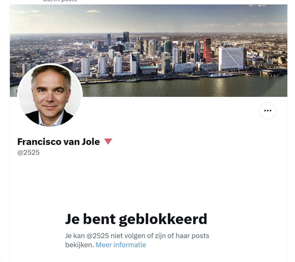 Francisco van Jole in zijn sas met een rood driehoekje alla #Hamas..... Bizar dat er niet wordt opgetreden tegen deze man, @OmbudsmanNPO!