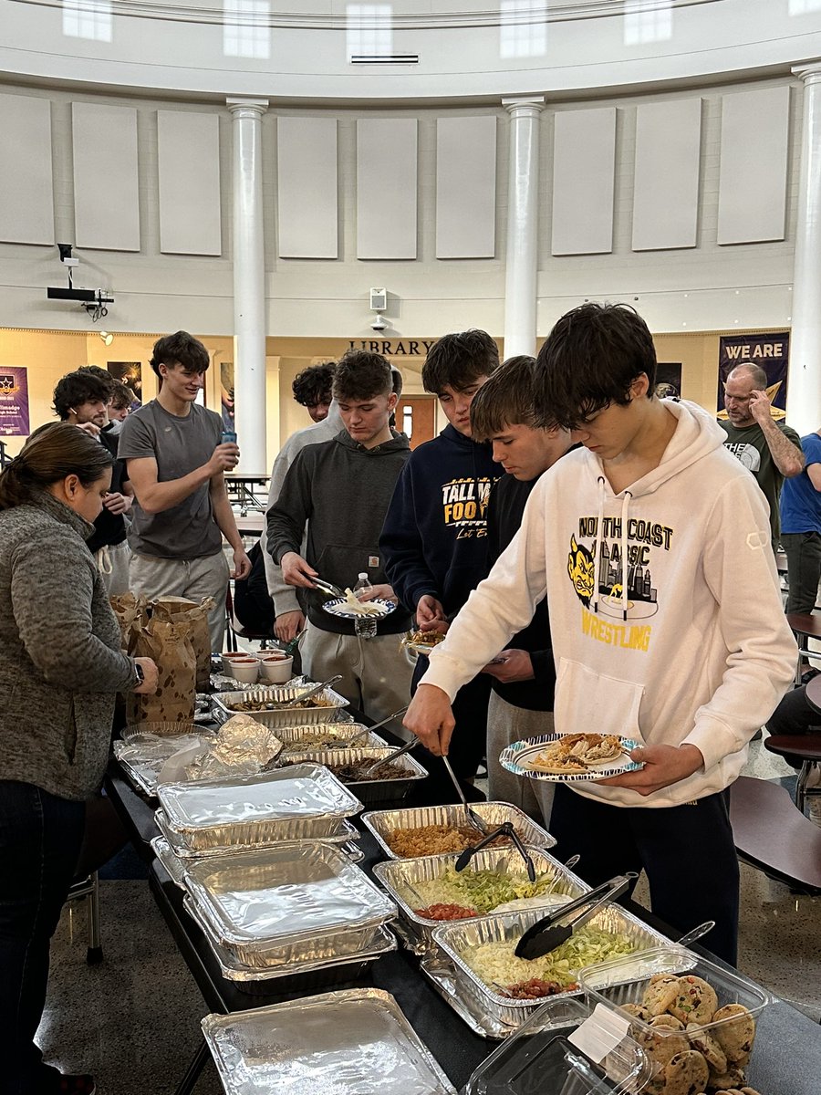 Thank you Uncle Tito’s in Mogadore for sponsoring the Tallmadge High School Wrestling Team Dinner. We appreciate the support of our community. The dinner was delicious and we suggest hitting up this great local restaurant!! <a href="/Tallmadge_AD/">Tallmadge Athletics</a>
