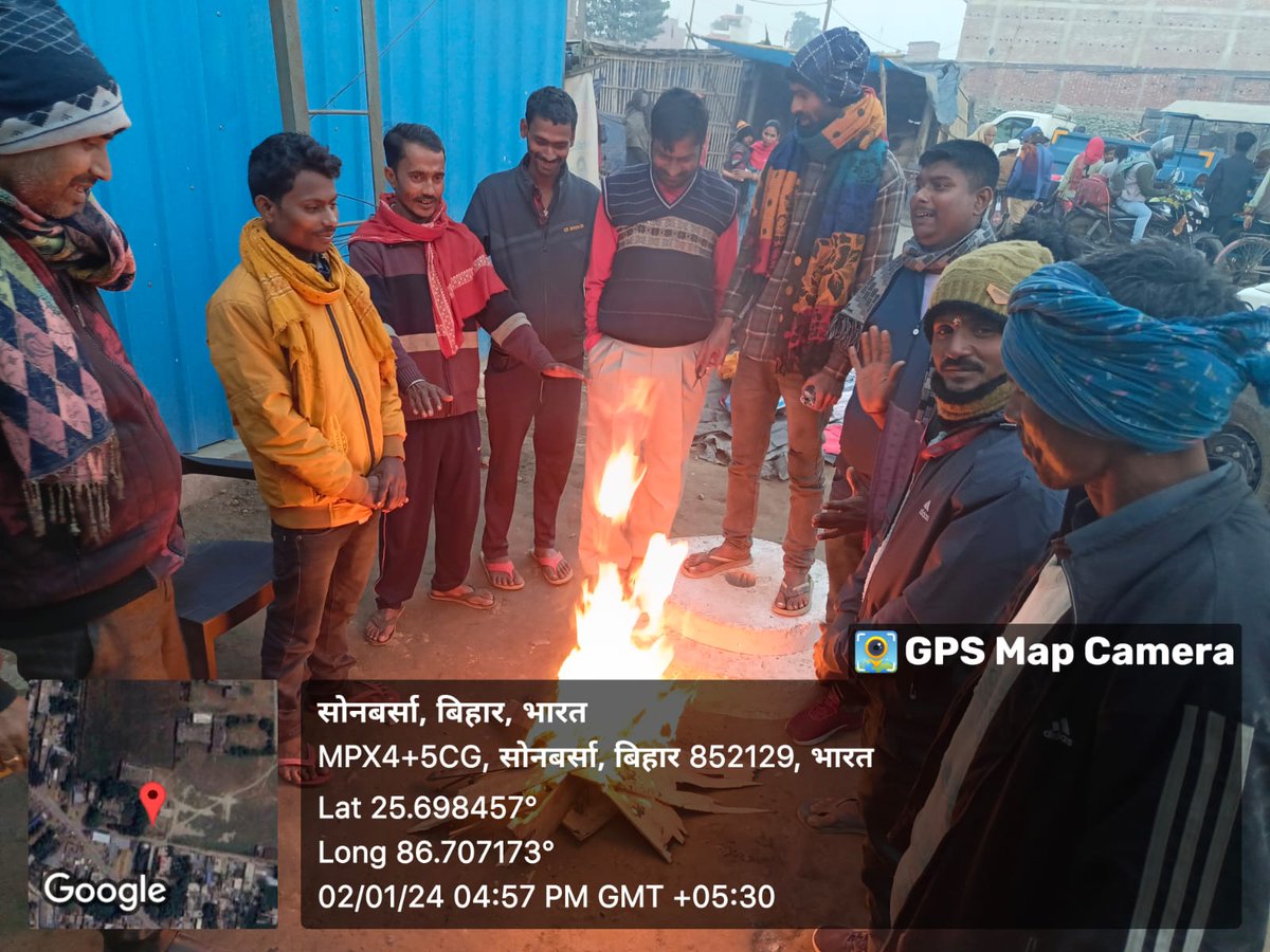 Nagarsonbarsha's tweet photo. माननीय मुख्य पार्षद के न��र्देश पर शीतलहर के प्रकोप को देखते हुए नगर प्रशासन, सोनवर्षा के द्वारा नगर पंचायत  स्थित विभिन्न जगहों पर अलाव की व्यवस्था की गई ।
@WhyManish
@UDHDBIHAR @SaharsaDm
@ndmaindia
 #UDHDBIHAR https://t.co/cS2iufOyBr