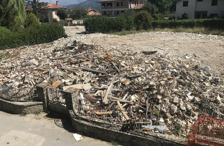 📌Il Mondo alla Radio
⏱ 16.35
A più di sette anni dal #Terremoto  nel Centro Italia quali risultati raggiunti nella ricostruzione ad #Amatrice? Che cosa dobbiamo aspettarci? Ospiti: Castelli, mons. Boccardo, don Borrello, Granieri <a href="/Sisma2016/">Commissario Straordinario Ricostruzione Sisma 2016</a> <a href="/FrontieraRieti/">Frontiera</a> <a href="/ColdirettiLazio/">Coldiretti Lazio</a>