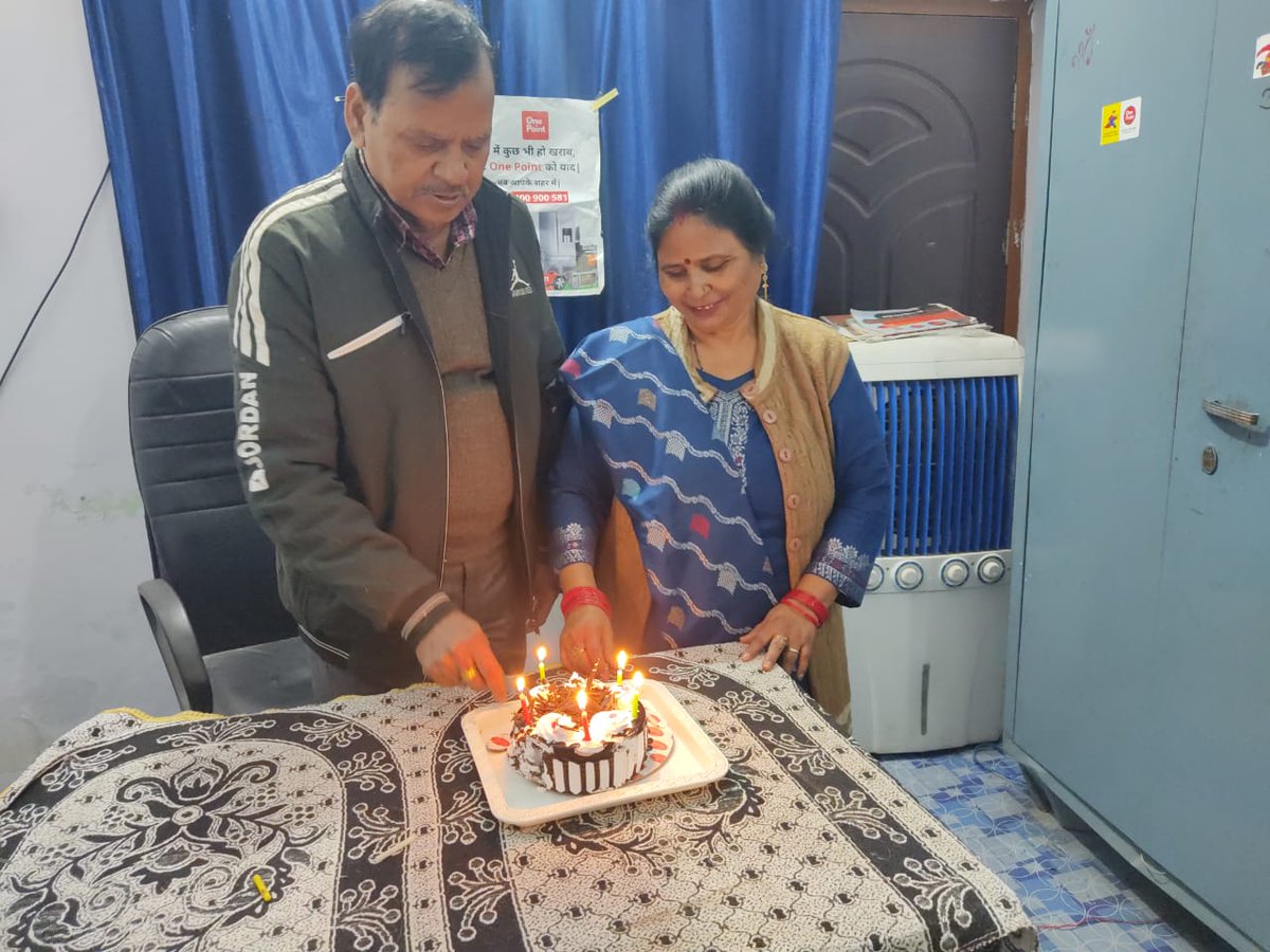 One_Point_'s tweet image. Cheers to new beginnings! 🎉 #OnePointServices welcomes the #NewYear with gratitude and joy. 🥳✨ 
 
We're thrilled to announce the launch of our much-anticipated #BeauticianServices! 💅💄 Join us on this beautiful journey. 💖✨

Visit us🌐 onepointservices.co.in

#NewYear2024