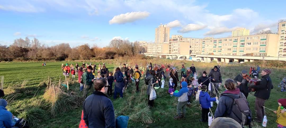 WASSAIL ‘24   
Sun 14 Jan 2–5 in Lordship Rec’s Orchard &amp; Hub. Traditional celebration of abundance. 2-3 Kid's Lantern making, face painting &amp; wreath weaving at Hub: 3.15 Procession to Orchard: 3.30 Singing with Tottenham Community Choir:  4.00 food, storytelling, singing at Hub.