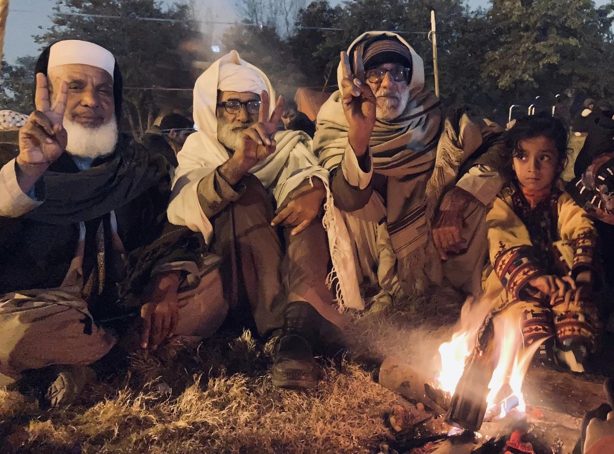 mmatalpur's tweet photo. #BalochProtests are 'Crash Courses' teaching Resistance to tyranny and showing what Dedication, Commitment, Resilience, Political Acumen and Courage under Fire mean.
These qualities terrify those in power and then they start spitting venom against Baloch and their Supporters. https://t.co/rgJ6Za2n1l