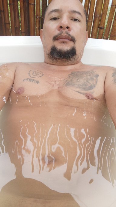 Feliz a&ntilde;oo https://t.co/5KszmRJZSg<a href="/tag/onlyfans"class="tags"><span>#onlyfans</span></a><a href="/tag/onlyfan"class="tags"><span>#onlyfan</span></a>