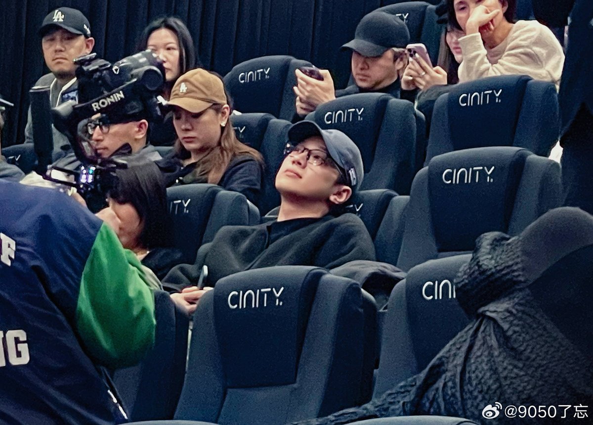 GL_follower's tweet photo. 240102 at the “寒单” movie premiere 
#LAIKUANLIN #라이관린 
#LAIGUANLIN #赖冠霖 https://t.co/f4ZyEuMm96