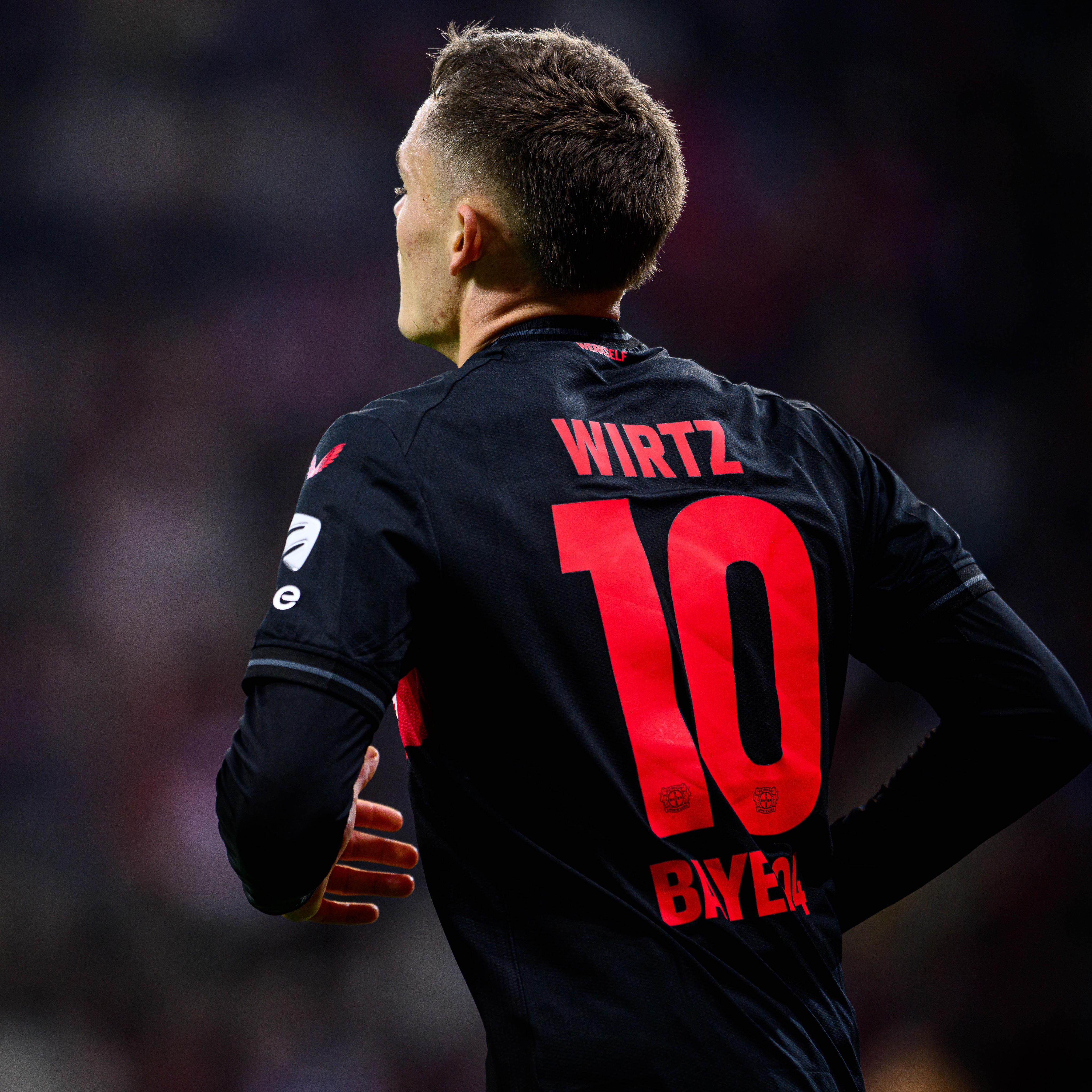 Bayer 04 Leverkusen Wirtz 27 ユニフォーム 2022-23 Bayer Leverkusen Player Issue Pro Home L/S Shirt