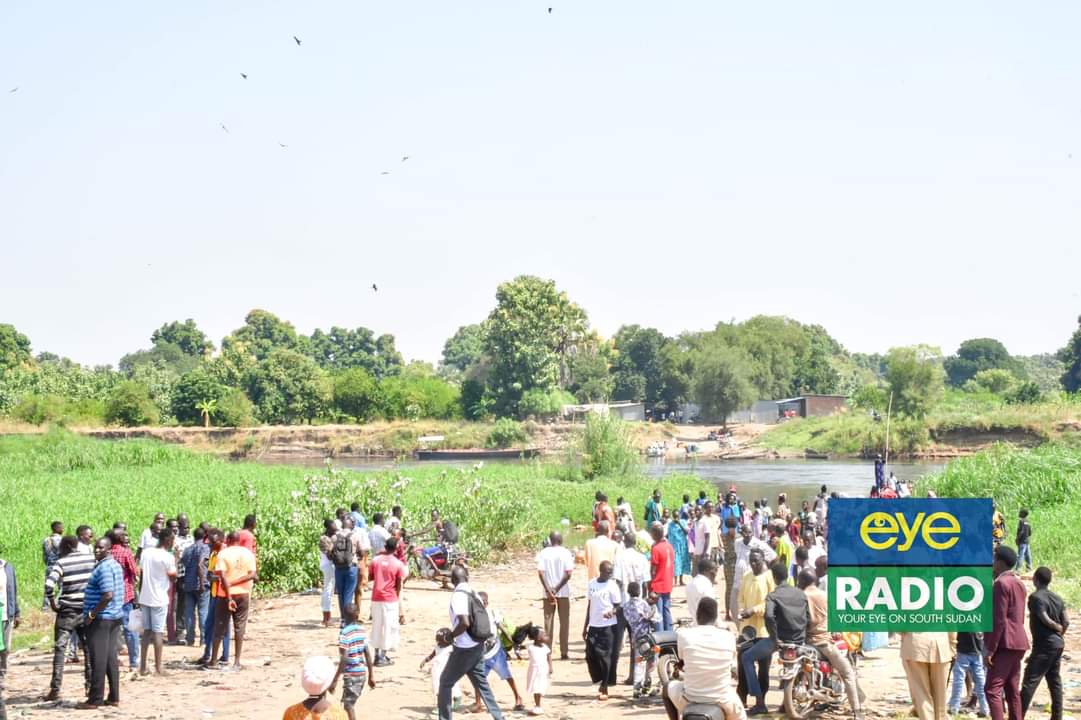 Miyen_mimdit's tweet photo. What's happening in Gondokoro, Juba County is not merely a disarmament exercise by the armed security forces but a decoy displacement to enforce a seamless but ruthless land grabbing by the military&amp; politico elites who've had their eyes on the Nile archipelago for years. #SSOX https://t.co/TpSctvIxUR