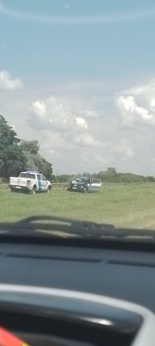 dannybor's tweet photo. @marcelaa_OMM @ernestoarriaga @todonoticias Si no sabes como gritaban de dolor los sobrevivientes,además rescataron a una señora por un coche cercano que no sabemos si estaba involucrado con el camión https://t.co/0ya0sEv4yq