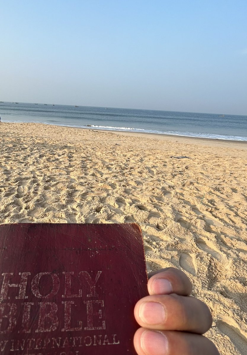 May He give you the desire of your heart and make all your plans succeed. 
Psalm 20:4 . This is my prayer for all those reading my New Year tweet . 😇
Have a blessed 2024.