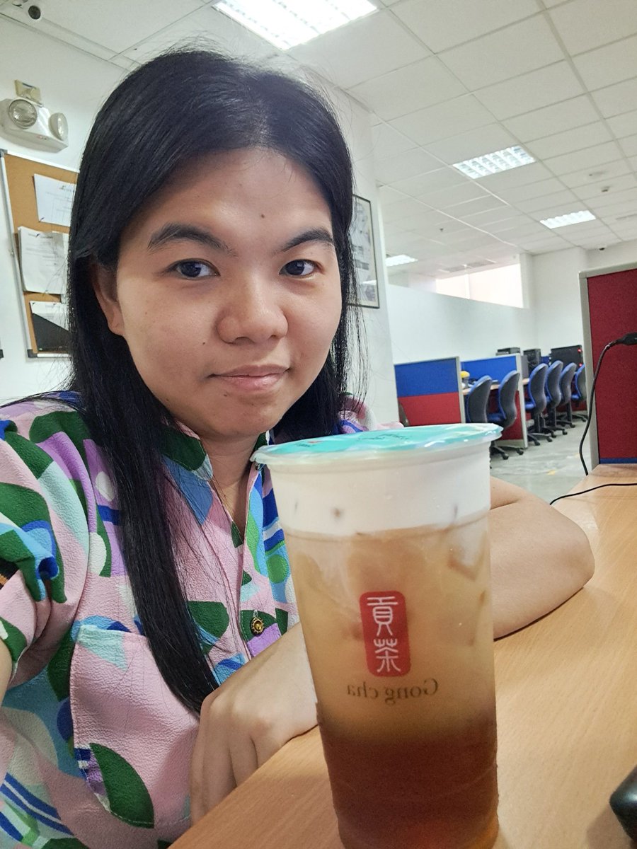 xandz34's tweet photo. Enjoying holiday work 🍦👩💻🥡
#LeyLam #Shawarma #DairyQueen #IceCream #SmMarket #Smeats #gongcha #HolidayWork #Foodtrip #Selfie
📷 Dec 26, 2023 @leylamph @smmarkets @DairyQueen @gongchaphil @DairyQueenPhil https://t.co/TknJPS7cwj