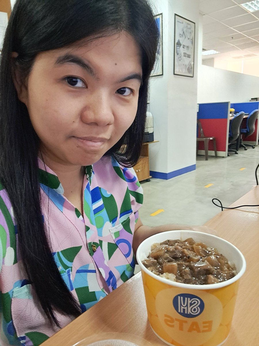xandz34's tweet photo. Enjoying holiday work 🍦👩💻🥡
#LeyLam #Shawarma #DairyQueen #IceCream #SmMarket #Smeats #gongcha #HolidayWork #Foodtrip #Selfie
📷 Dec 26, 2023 @leylamph @smmarkets @DairyQueen @gongchaphil @DairyQueenPhil https://t.co/TknJPS7cwj