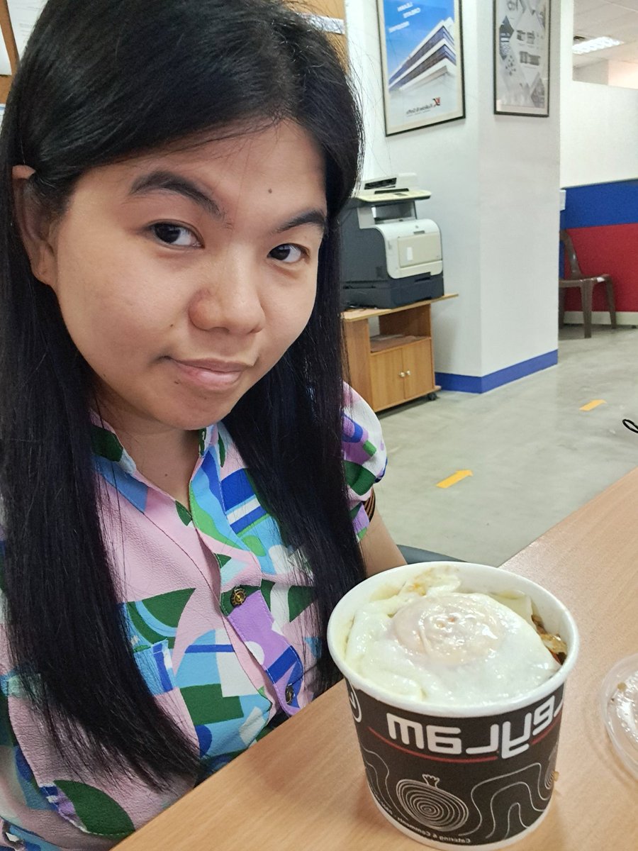 xandz34's tweet photo. Enjoying holiday work 🍦👩💻🥡
#LeyLam #Shawarma #DairyQueen #IceCream #SmMarket #Smeats #gongcha #HolidayWork #Foodtrip #Selfie
📷 Dec 26, 2023 @leylamph @smmarkets @DairyQueen @gongchaphil @DairyQueenPhil https://t.co/TknJPS7cwj