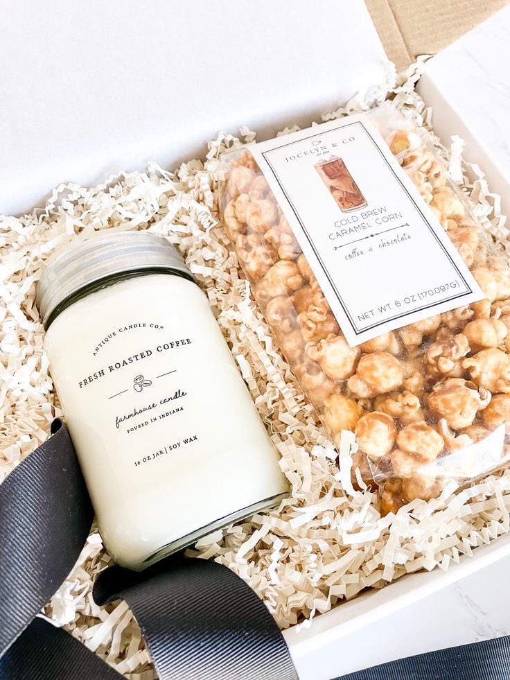 Dear <a href="/theathron/">EZRA.</a> ,

Happy birthday, anak bontot! Sering-sering masak biar selalu bahagia dan harmonis, ya! 

- Alvin &amp; Avianna -