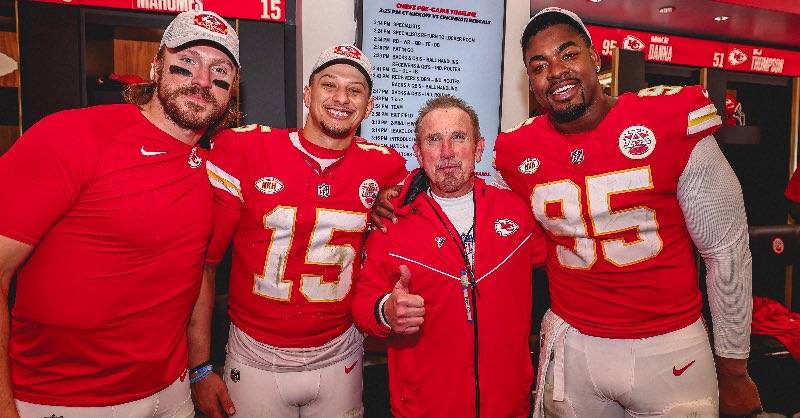 Every RT counts as 2 votes!

#WPMOYChallenge                    + <a href="/PatrickMahomes/">Patrick Mahomes II</a> 

#WPMOYChallenge                    + <a href="/PatrickMahomes/">Patrick Mahomes II</a> 

#WPMOYChallenge                 + <a href="/PatrickMahomes/">Patrick Mahomes II</a> 

#WPMOYChallenge                    + <a href="/PatrickMahomes/">Patrick Mahomes II</a>