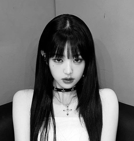restarting !]

hii, i'm ree! i'm looking for more kpop interactive #moots
— she/her
— not new to #stantwt / #kpoptwt 
— i accept all fandoms ♡

↻ / ♡ are much appreciated
