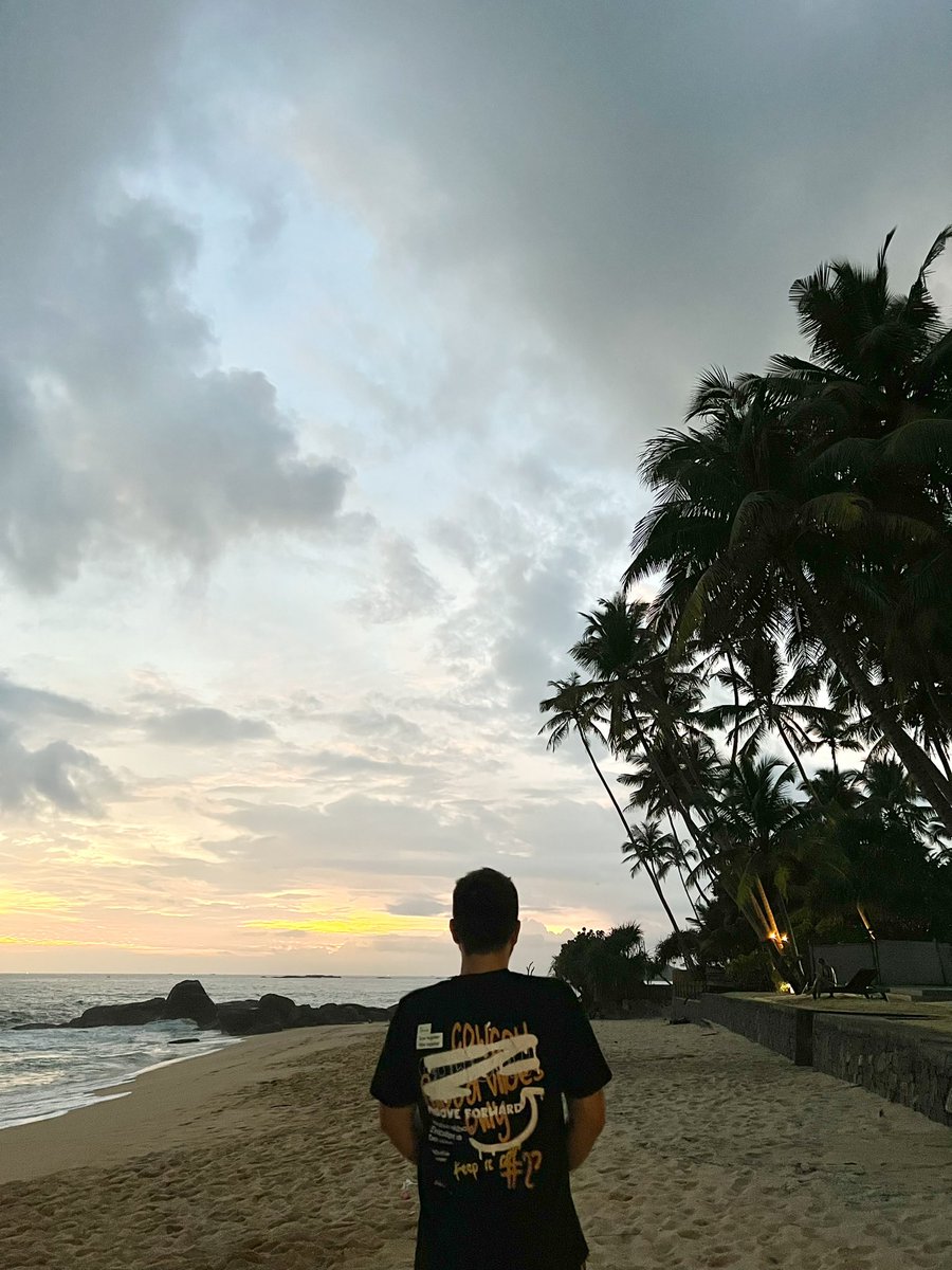 GG <a href="/wecowcow/">Cow Cow</a>, 2023 was wonderful, but 2024 will be glorious 🚀 2024 is for <a href="/MOOVEProtocol/">Moove Protocol</a> 
PS: <a href="/Iamnotzed/">Zed</a> I think I need a new T-shirt for 2024 🫡