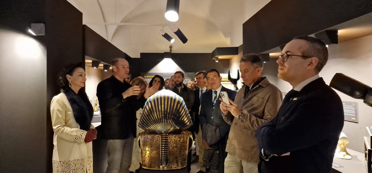 pasoazullorca's tweet photo. ⚱️ Más de un centenar de personas han asistido a la inauguración de la exposición "Tesoros de Egipto" con recreaciones de las piezas arqueológicas más importantes de la civilización egipcia.

🗓 Hasta el 30 de junio 

📍Museo Azul de la Semana Santa https://t.co/0jbAscQINT