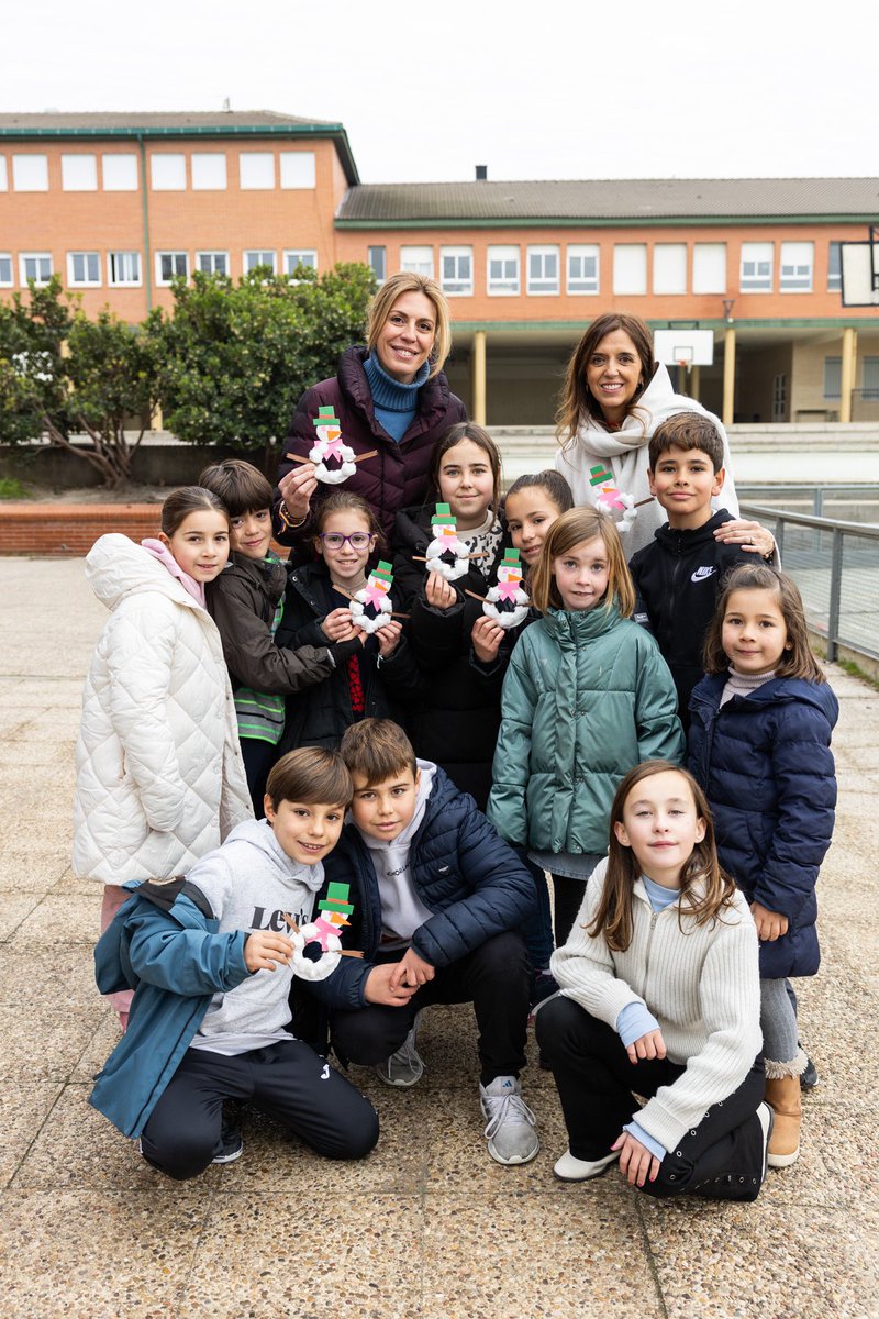 ayto_pozuelo's tweet photo. El Ayuntamiento de Pozuelo facilita la conciliación familiar en Navidad con la apertura de tres colegios

Durante estos días más de 200 niños participan en el programa “Christmas School” que se celebra en los centros Las Acacias, Príncipes de Asturias y Asunción de Nuestra Señora https://t.co/dgYs2Djrno