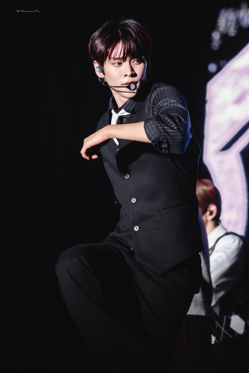 230102 SMA
🧡

#은석 #EUNSEOK #ウンソク
#라이즈 #RIIZE #ライズ