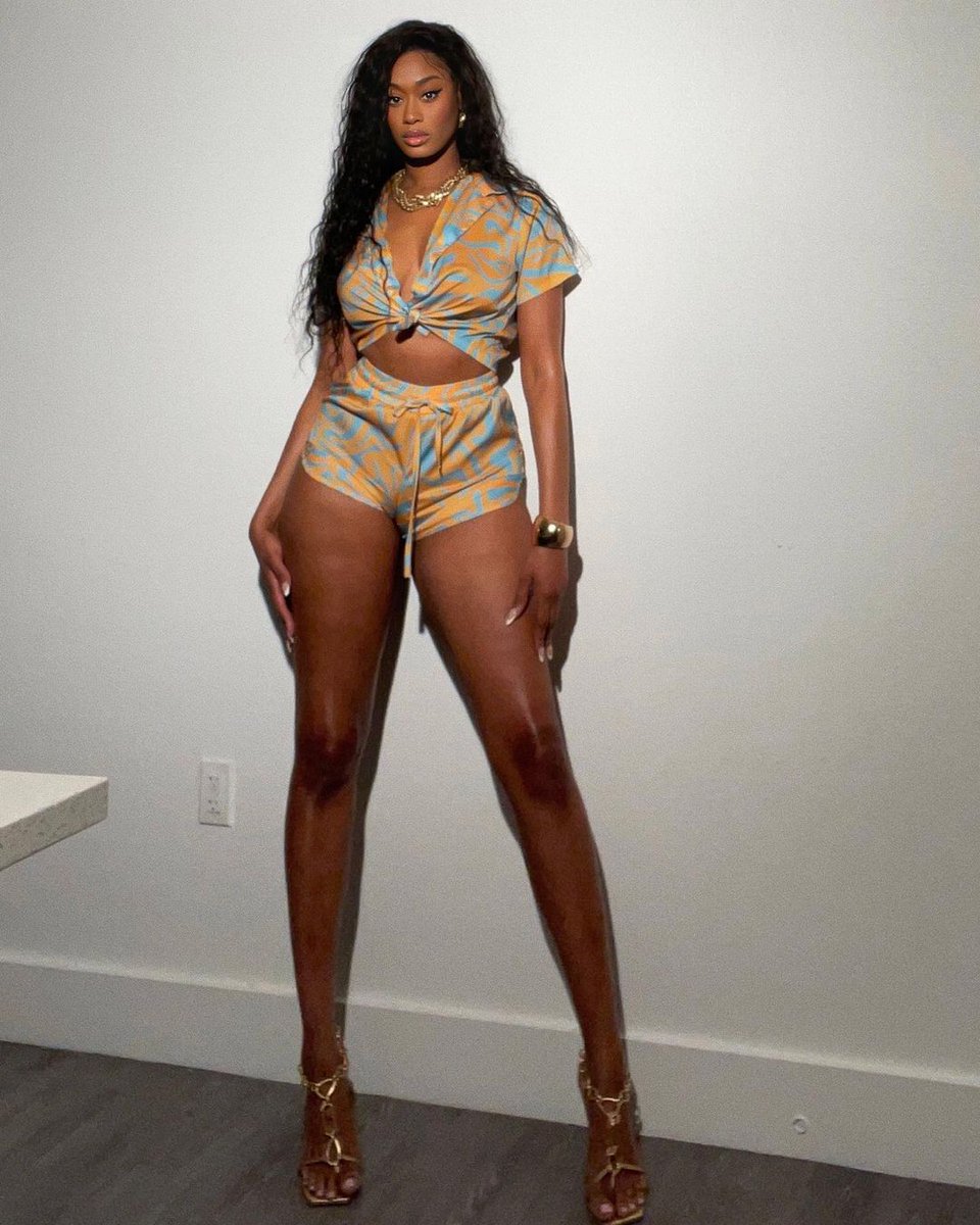 trop belle 🤎 tweet media