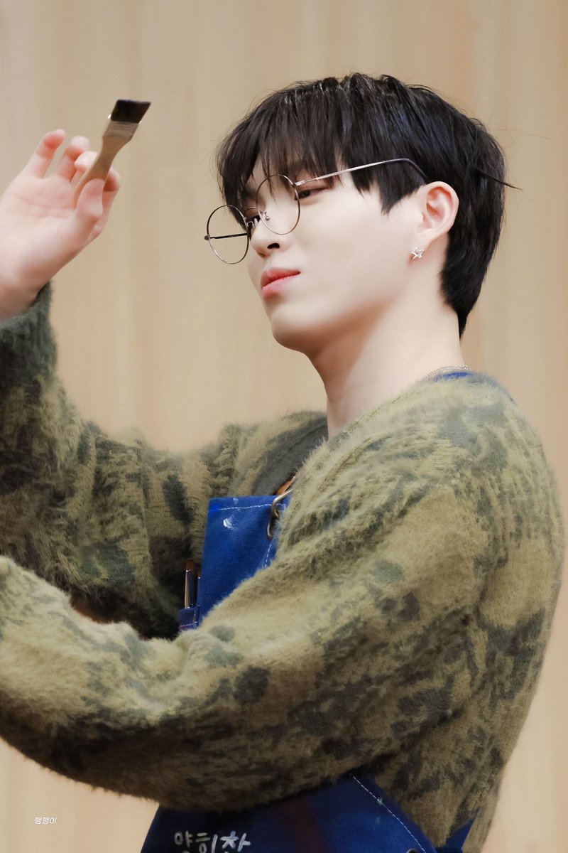 posilposil731's tweet photo. 231229 블루드림미디어

#다크비 #DKB #희찬 #HEECHAN #양희찬
@DKB_BRAVE https://t.co/yeY5cqUPHH