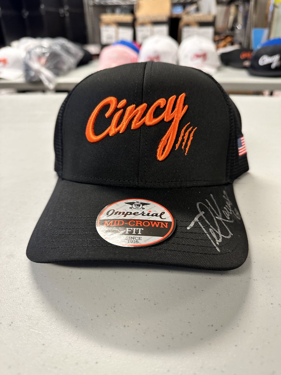 🚨Giveaway Alert!🚨 #WPMOYChallenge Ted Karras

We're giving away a <a href="/CincyHat/">The Cincy Hat by Ted Karras</a> autographed by Ted Karras! All you have to do is like &amp; retweet this post + comment that you voted to enter! Plus, it's DOUBLE vote day. Want to do even more? 

Vote Here Too: nfl.com/honors/man-of-…