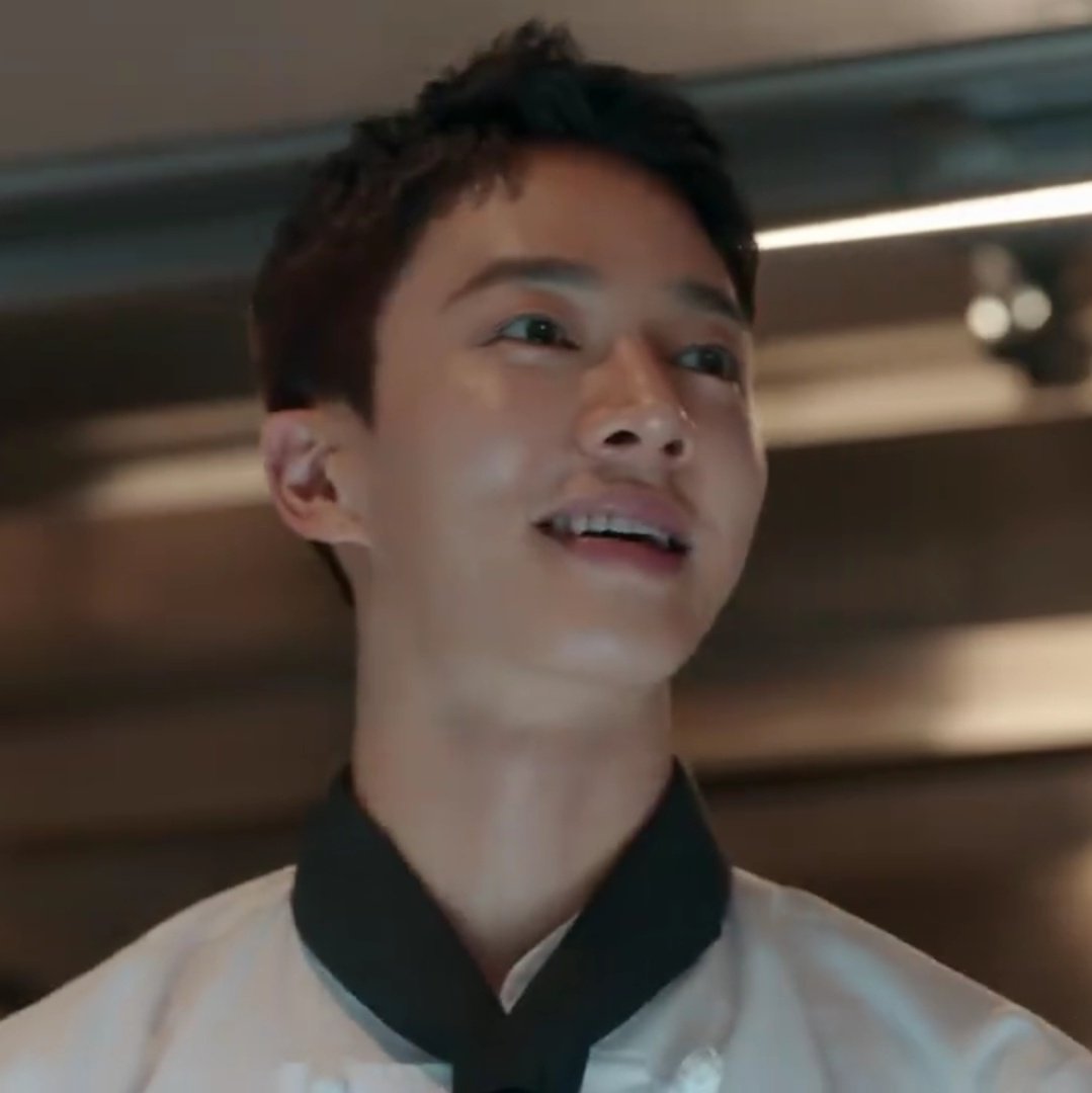 chaedaely's tweet photo. MY MAN LOOKING SO FINE OMG I'VE MISSED TO SEE YOU IN DRAMAS!!!!! IT'S BEEN YEARS AAAAAA 😫🫶🏻

#MarryMyHusband #MarryMyHusbandEp2 https://t.co/AQLyyDtrsV
