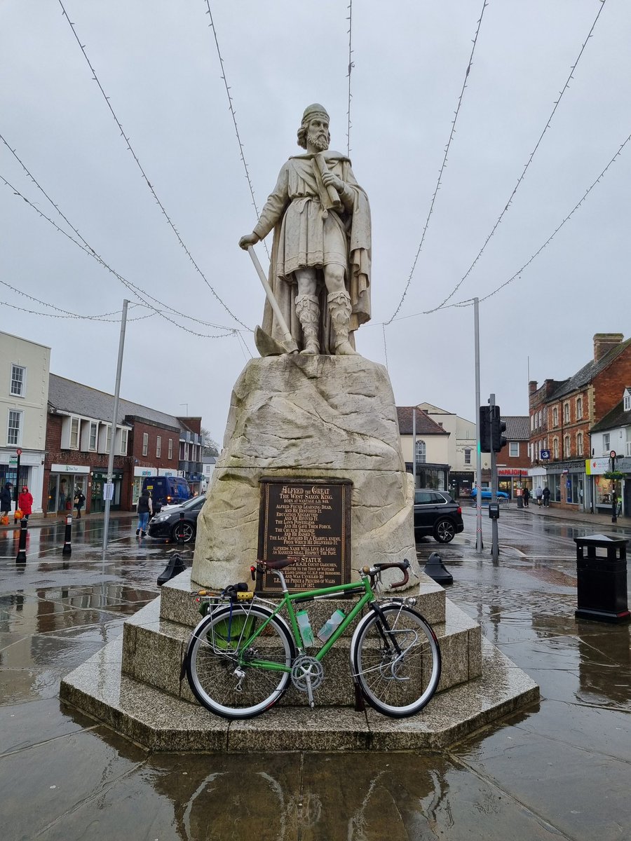rail_guns's tweet photo. In stupid bike adventure news, I cycled 45 miles in driving rain to get this jug and the shop was closed ππ
Had to make do with seeing this jolly statue of Alfred the Great instead π₯²
#type2fun #CheckShopTimesBeforeLeaving https://t.co/LO8OhsDjMw