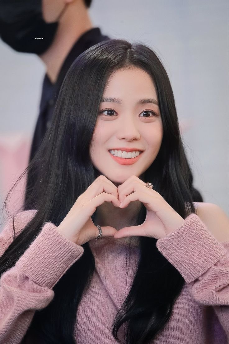 pinksooyaaaa's tweet photo. Hi Jisoo happy birthday, my prayers are all the best for you. Hopefully whatever you will do goes according to your plan, I hope you will always be happy and I love you ♥️
HAPPY JISOO DAY
#OurPreciousJISOODay
#꽃향기_가득한_지수생일_왔단다 https://t.co/rg7kCO12Re