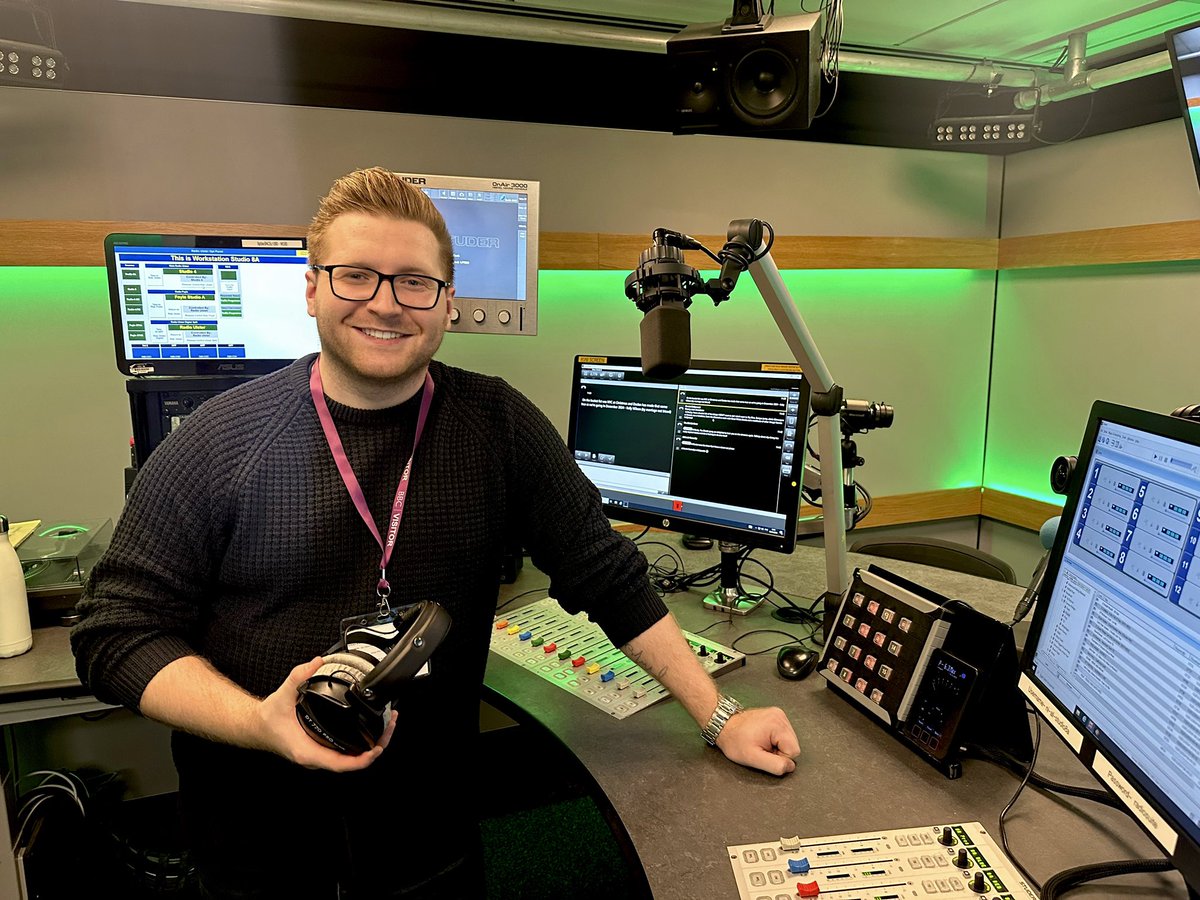 RadioDecky's tweet photo. WOW! I Really enjoyed that 📻✅ 

Thanks for listening and thanks for the support ❤️

Back on again tomorrow from 10:30am on #bbcradioulster #bbcradiofoyle and #bbcsounds https://t.co/2GZloZJJv1