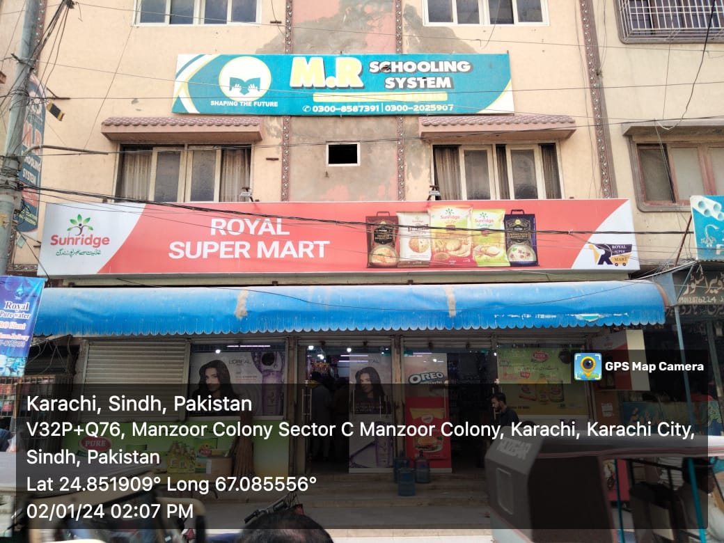DCKarachiEast9's tweet photo. Price Checking conducted by Mukhtyarkar Ferozabad at Manzoor Colony ensures fair prices for commodities by checking against government-notified rates, taking action against profiteers to maintain affordability for everyone.
#Mukhtyarkar #DCEast #Fairness #Updates https://t.co/F2A10SNEbv