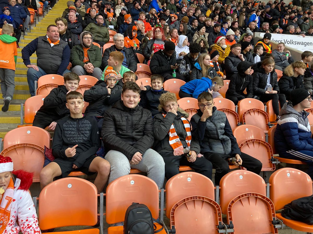 BFCCT_'s tweet photo. Thanks to support from our Community Ticket Sponsor @LiontrustHeroes we were able to invite our #PLKicks HAF participants to a @BlackpoolFC game over Christmas! 

For more information on our free football sessions please visit: https://t.co/8y6dG2BF7s 

#HAF2023 https://t.co/7K8w4mEHn6