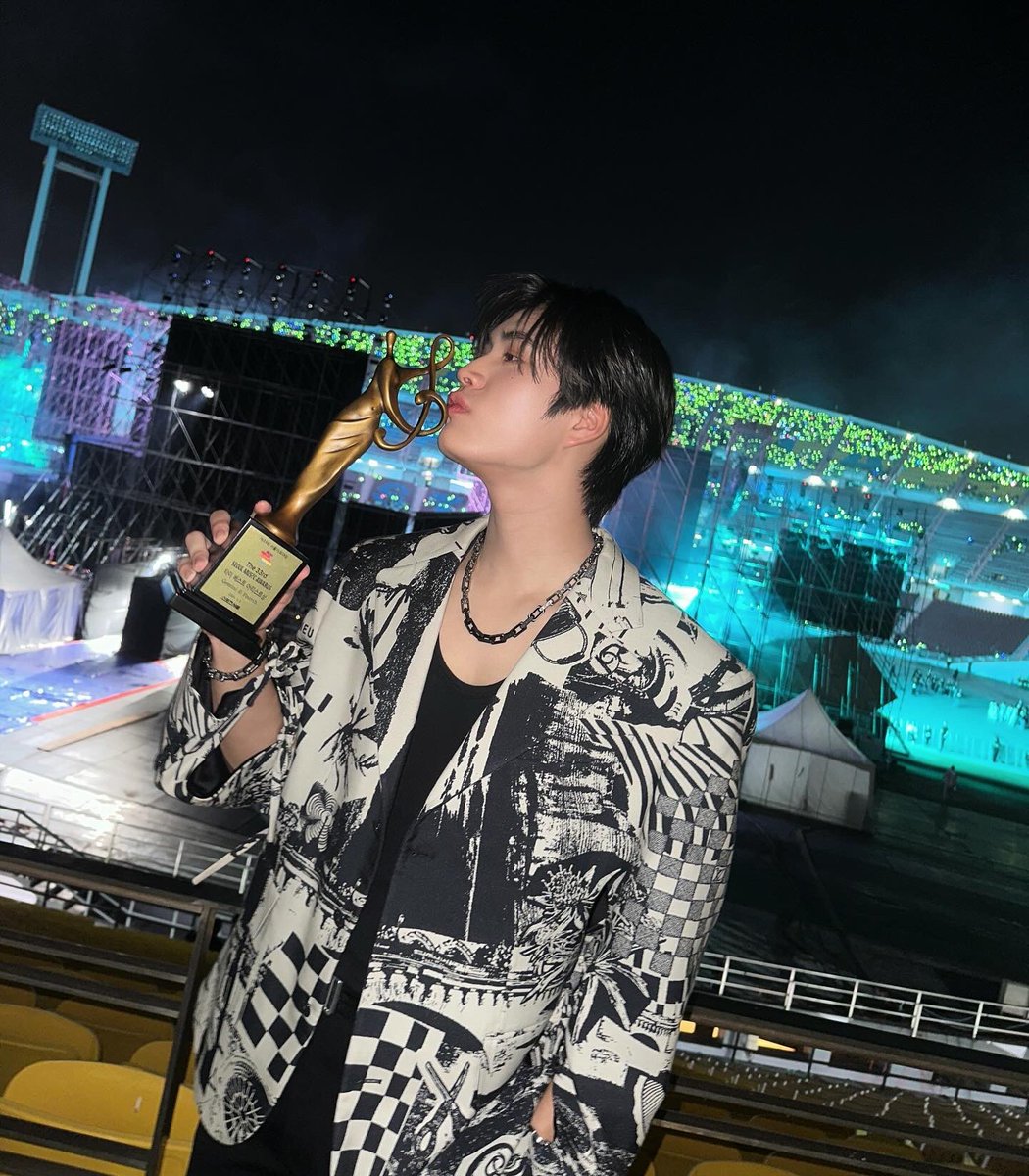 gemini_ti's tweet photo. What a start for 2024 #33rdSeoulMusicAwardsinBKK https://t.co/WfQM8CYan8