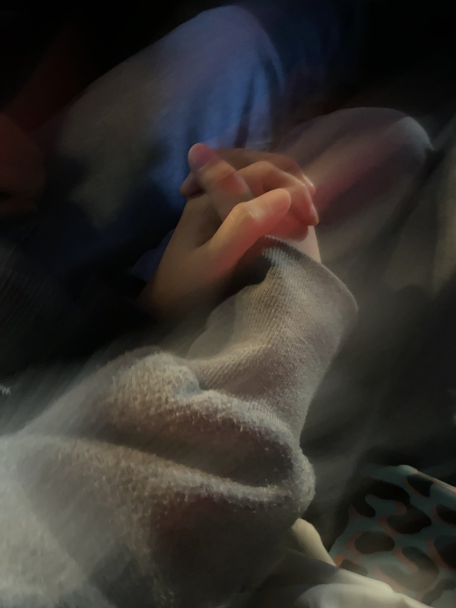 噜噜噜 是谁最后一天和新年第一天都和老婆在一起腻古腻古啊 是我是我啦ˉ﹃ˉ
#女同 #les https://t.co/e2j2wuMuKG