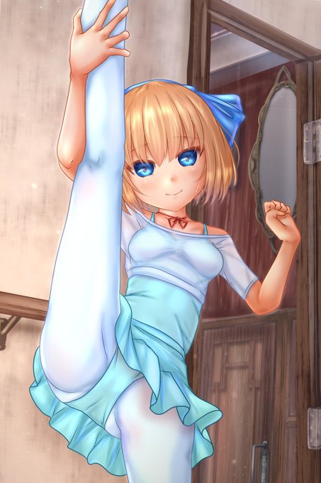 このレオタードのロリスちゃんリメイクしてます 