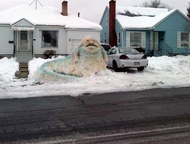 Oh, you built a snowman? That’s cute. ❄️ #StarWars