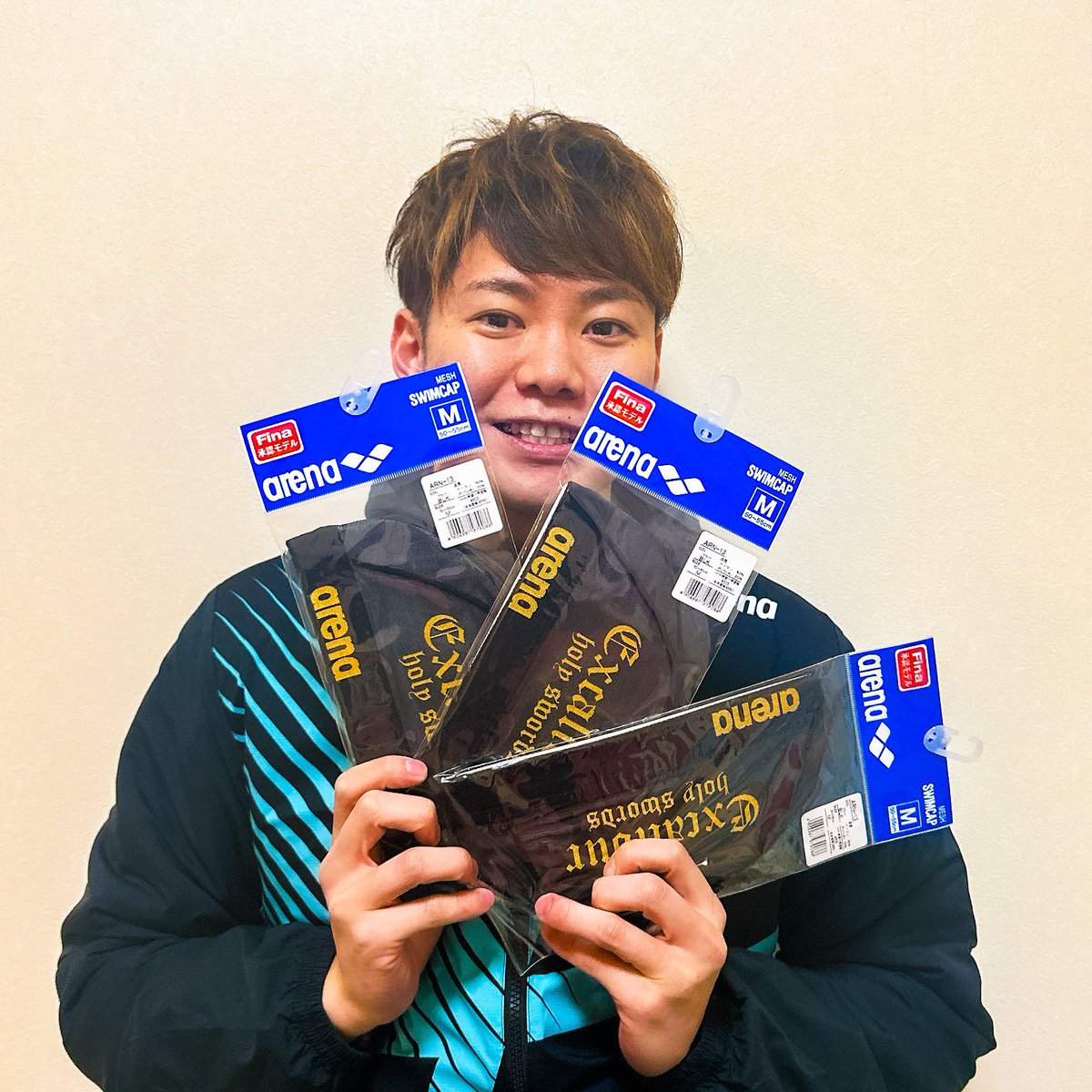 【🎍お年玉プレゼント⛩】
あけましておめでとうございます！
2024年もプレゼント企画やります！
限定オリジナルメッシュキャップ3枚
合計3名様にプレゼント🎁✨

⭐︎応募条件⭐︎
①<a href="/ExcaliburSwim/">エクスカリバー水泳教室</a> をフォロー
②このツイートをRT
⭐︎応募期間⭐︎
本日～1月7日23:59まで