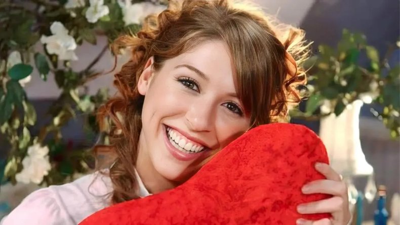 martina_paz96's tweet photo. Nico: Me enamore como nunca pensé que me iba a enamorar.
Mi cabeza: miro caer las gotas, de lluvia en mi ventanaaa #occhiamin #nadiedicenada https://t.co/TCnQlNNAHK